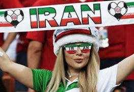 Torcedoras do Iran tiraram as burcas